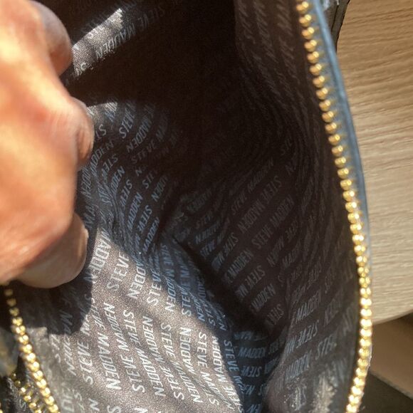 Steve Madden Black Bag Shoulder or Crossbody - Picture 8 of 10